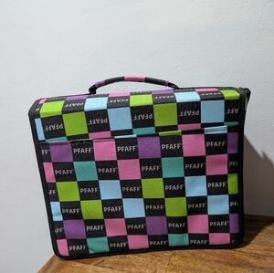 Pfaff‎ Accessory Tote with 4 Compartment Pages